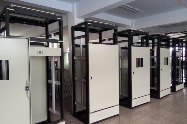 深泽控制柜-3683厂家控制柜检修需要注意的